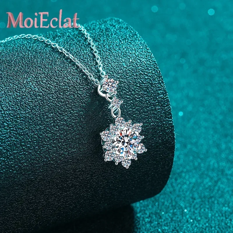 For Women Luxury Platinum PT950 Necklace Sunflower Charm Pendant 1ct Moissanite Clavicle Chain Antique Finish Jewelry Girl Gifts