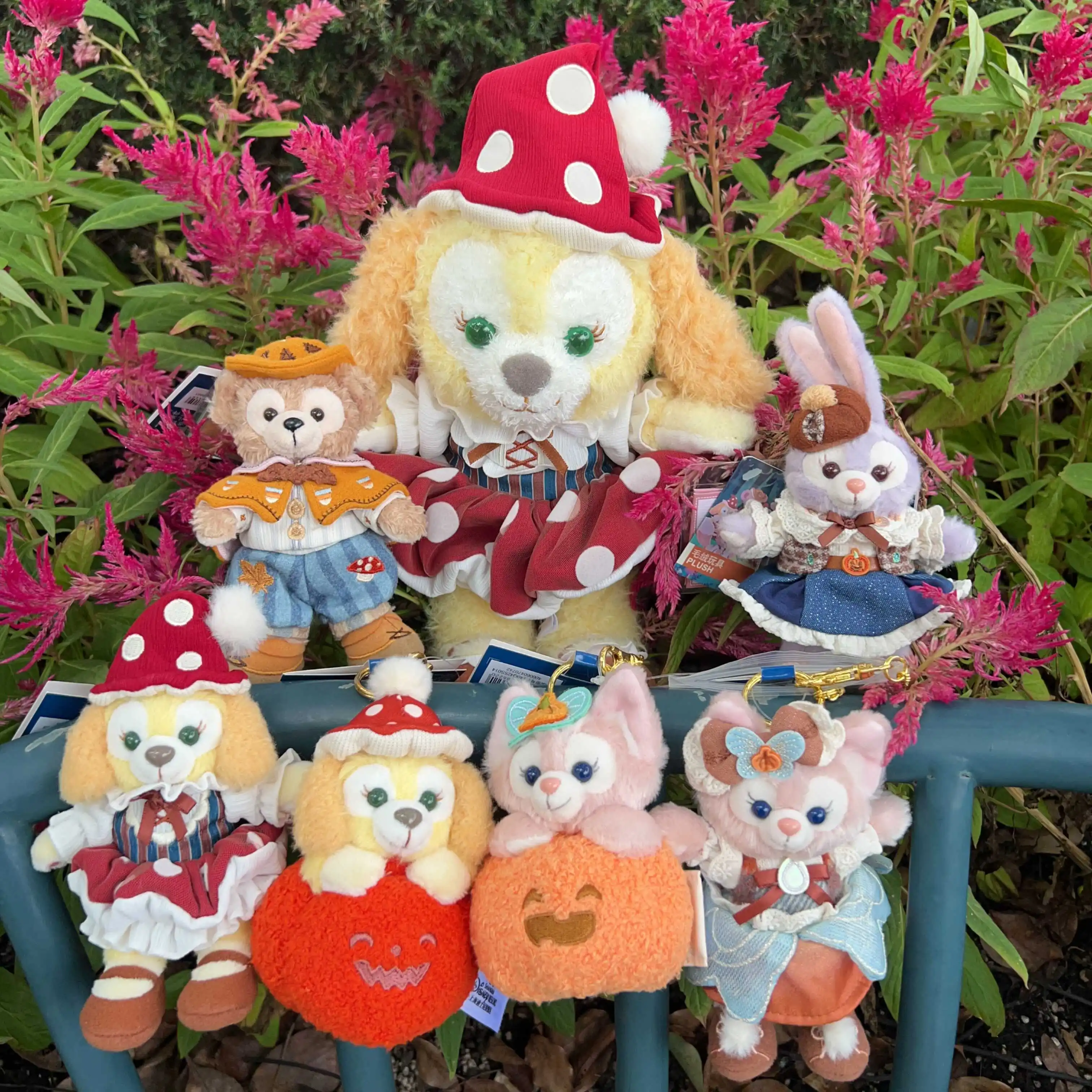 

Shanghai Disney 2025 Halloween Daffy Keqi Anbei Keychain Starry Dew Pendant Give Friends Holiday Gifts