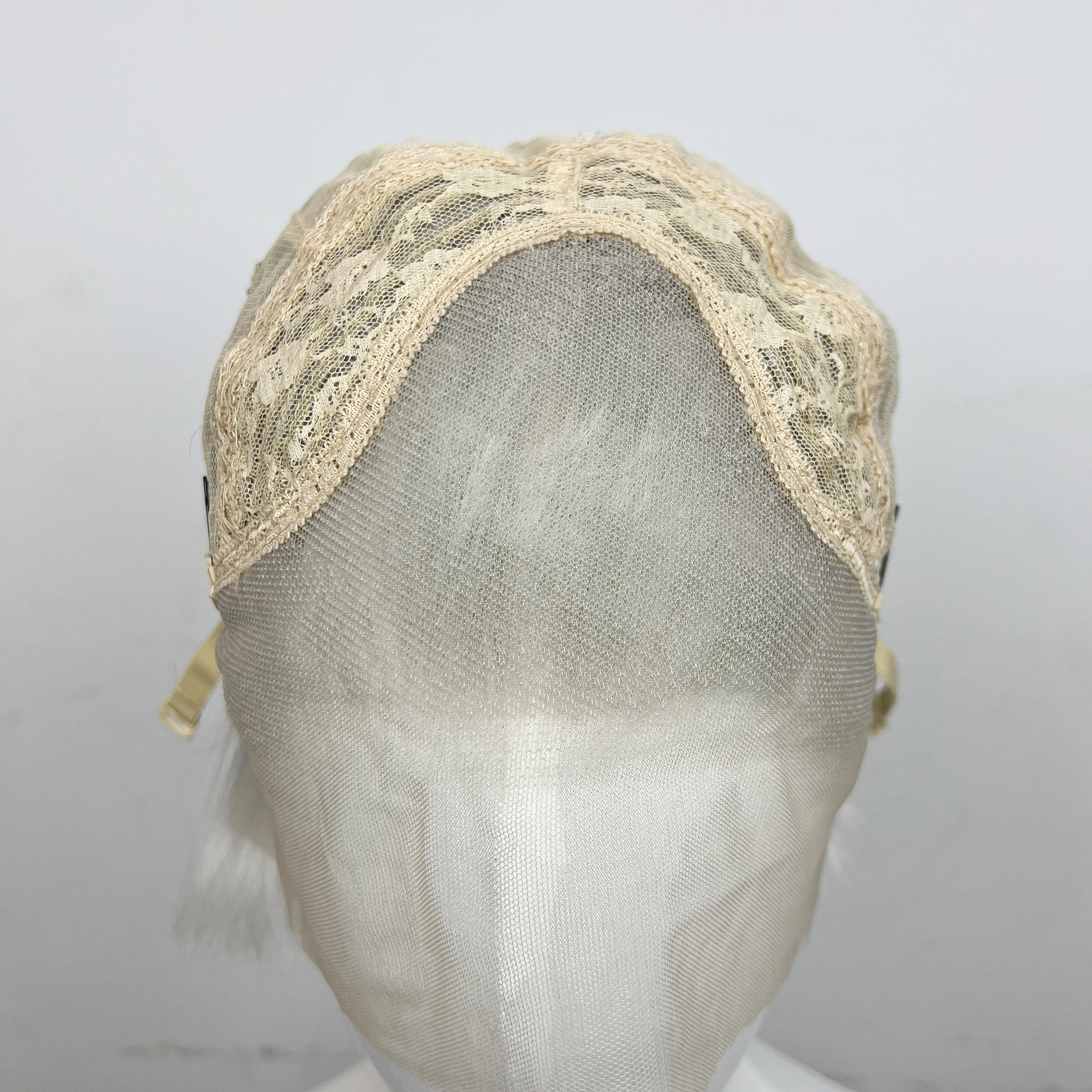 BeiBei Witte Kant Voor Pruiken voor Vrouwen Lange Rechte 13*4 Hoge Temperatuur Vezels Natuur Uitziende Cosplay Pruik Synthetische kant Pruiken