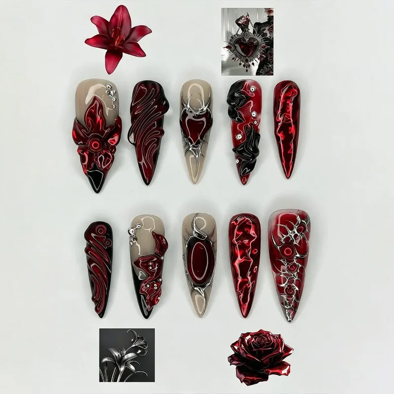 24 Stück Lange Stiletto-Nagelspitzen Gotische Weinrote 3D-Blumen Französische Aufklebnägel Dunkelsilberne Schwarze Herzmuster Gyaru-Kunstnägel