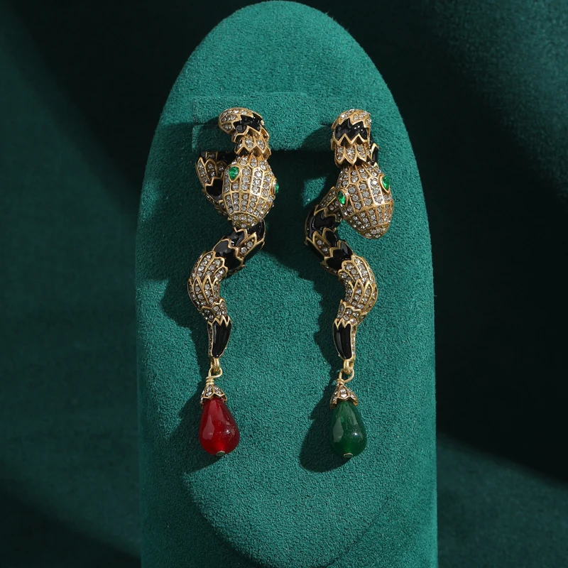 

Vintage Snake Drop Earrings Red Green Enamel Asymmetric Luxury Retro Antique Jewelry Rhinestones for Woman Accessories New