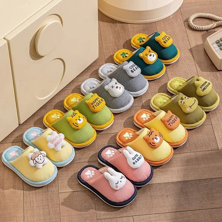 

Cartoon Bear Winter Warm Slippers for Kids Boys Girls Non-slip Thickness Soft Soled Slippers for Children Home Shoes