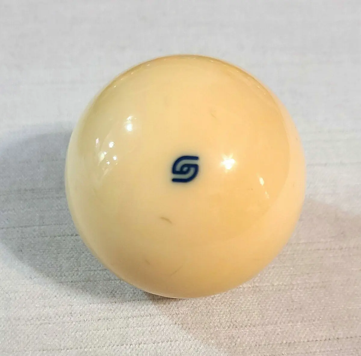 Fotografia 7: Aramith-Taiwan Blue Eye Cue Ball Substituição, 6 pontos vermelhos, 2-1/4 
