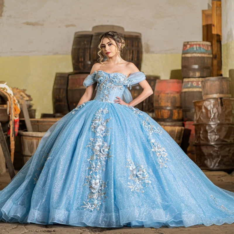 Abito Quinceanera blu con perline di lusso personalizzato Applique in pizzo Mantello con spalle scoperte Abito dolce 16 Abiti 15 De XV Años YQD534