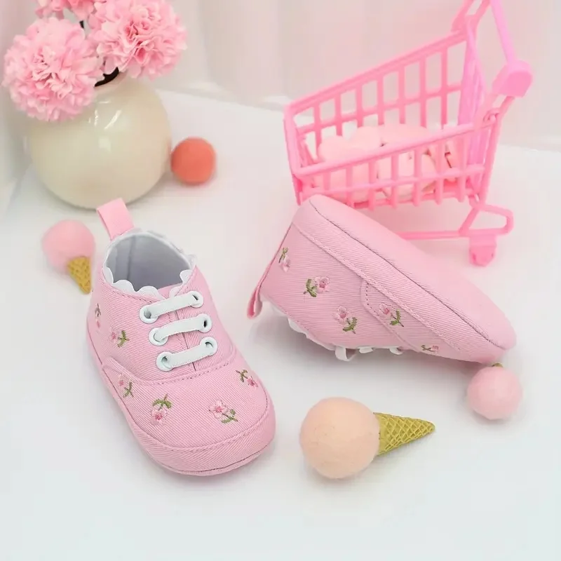 Zapatos para caminar con estampado de flores adorables para niña, cómodos, antideslizantes, informales, adorables, con cordones, para actividades al aire libre infantiles