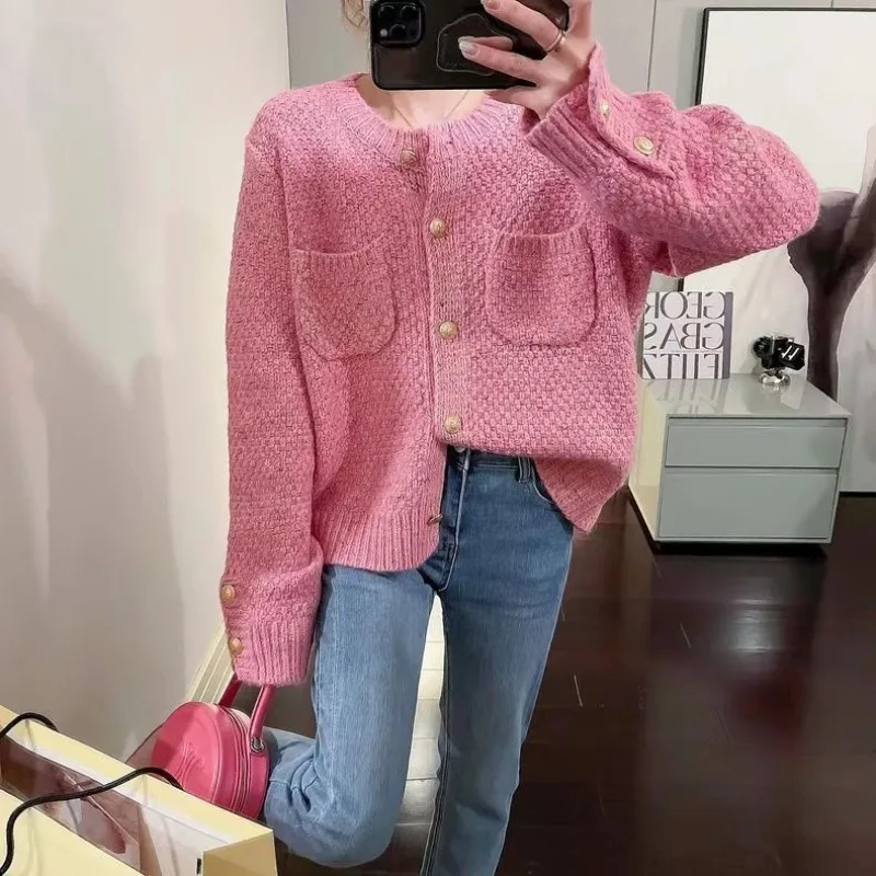 Knitted Cardigan Women's 2024 Spring and Autumn New Patchwork Round Neck Button Solid Color Loose and Slim Fragrant Short Jacket