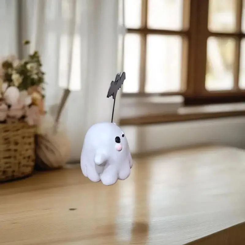 Fantôme d'Halloween amusant à une unité avec accessoire de bureau chauve-souris, cadeau de fête, fantôme miniature au format des doigts