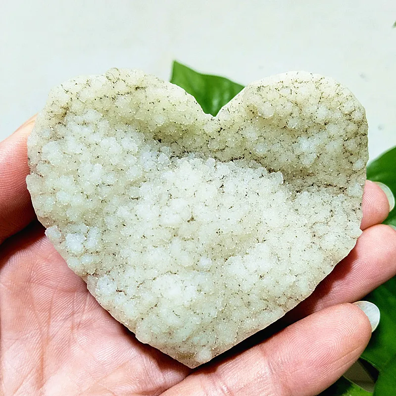 

Natural Stone Agate Granulated Sugar Crystal Heart Meditation Healing Energy Feng Shui Crystal Room Decor