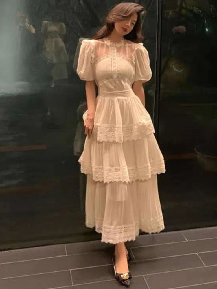 EWQ 2022 Autumn Summer Gentle Women Stand Collar Puff Sleeve Lace Gauze Spliced A-Line Multi Pleated Stitching Dress 16T51912S