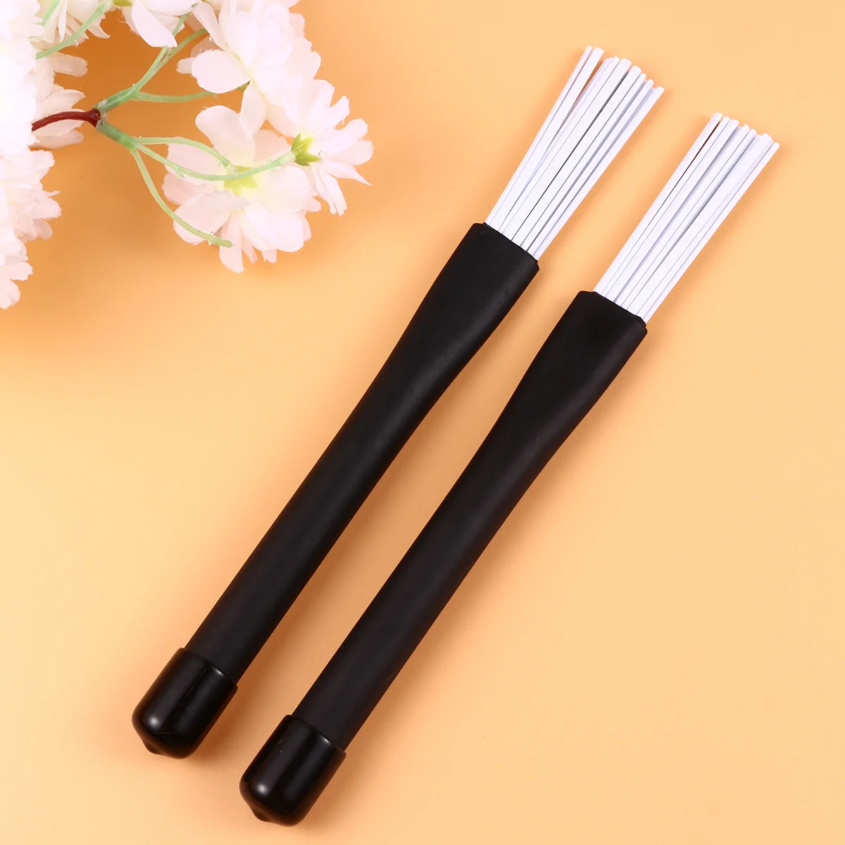 

1 Pair Retractable Nylon Brushes For Jazz Drum Kit Practice Performance Durable Flexible Design Ideal Drum Accessory Plastic