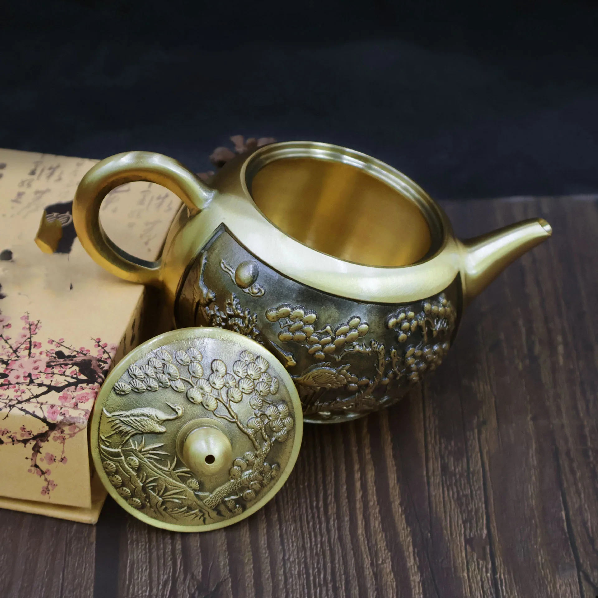 Chinese Welcoming Pine Teapot High Quality Brass Kettle Kung Fu Teapot Creative Home Desktop Copper Ornaments Metal Crafts