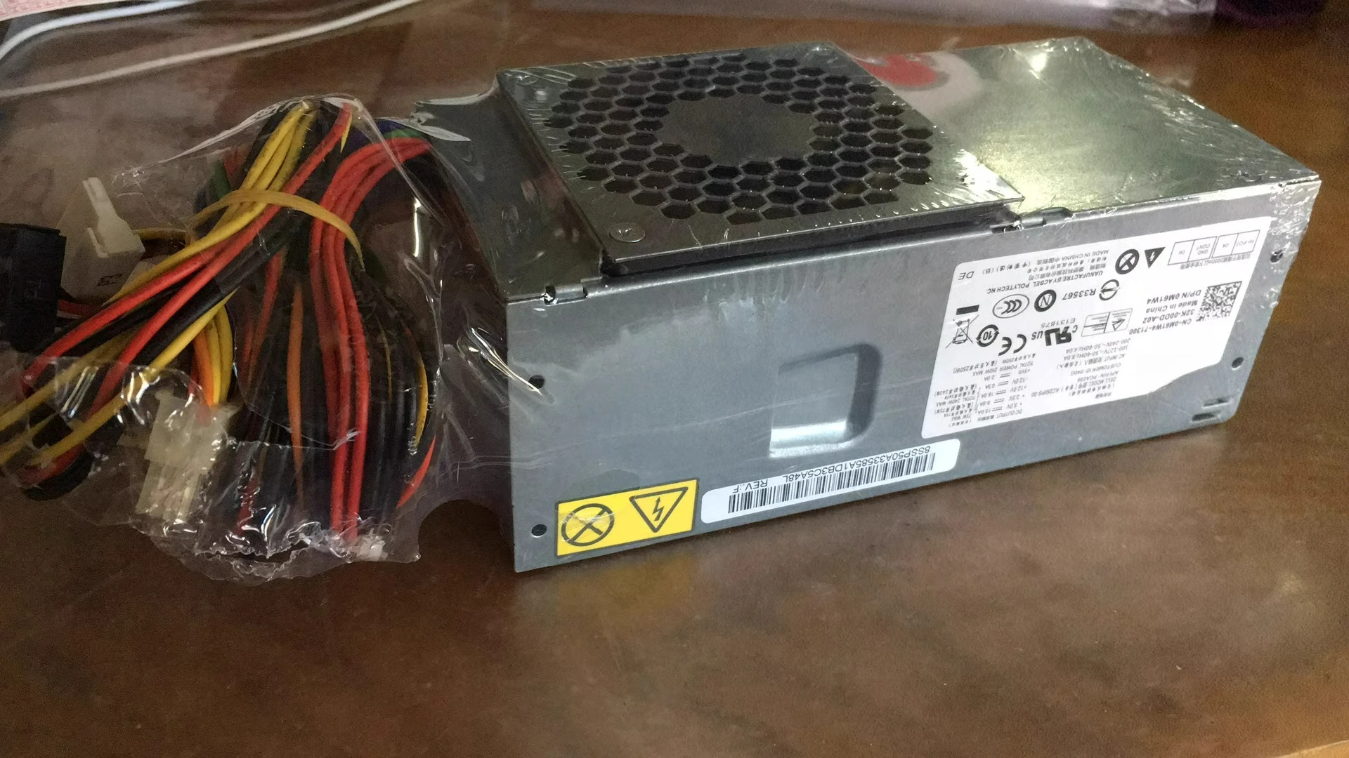 Untuk dell vostro230st 260s 620s achievement 3800 d03d 390dt catu daya desktop