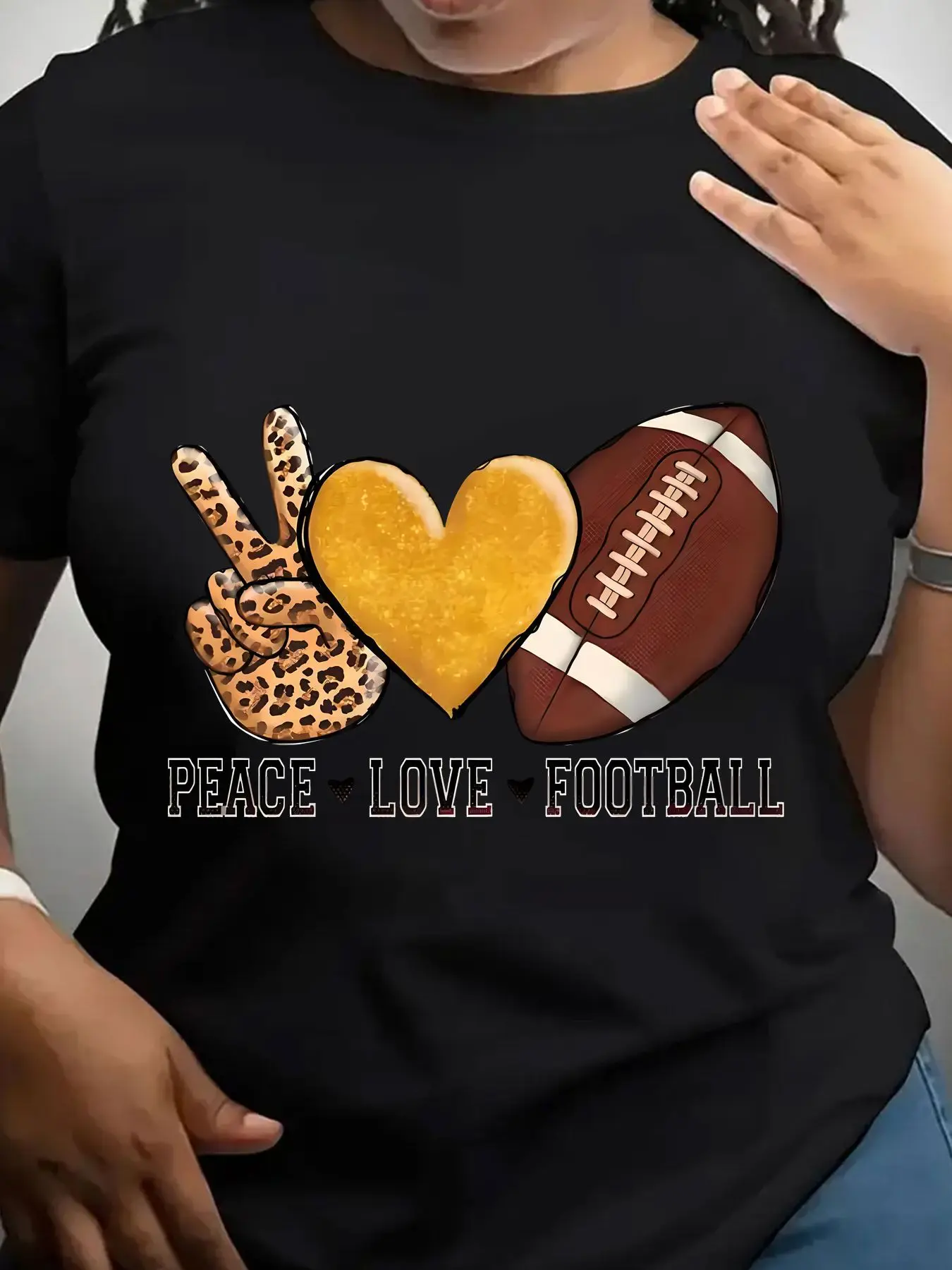 Women's Trendy Crew Neck T-Shirt Peace Love Football Graphic Print Suitable for Casual Sportswear