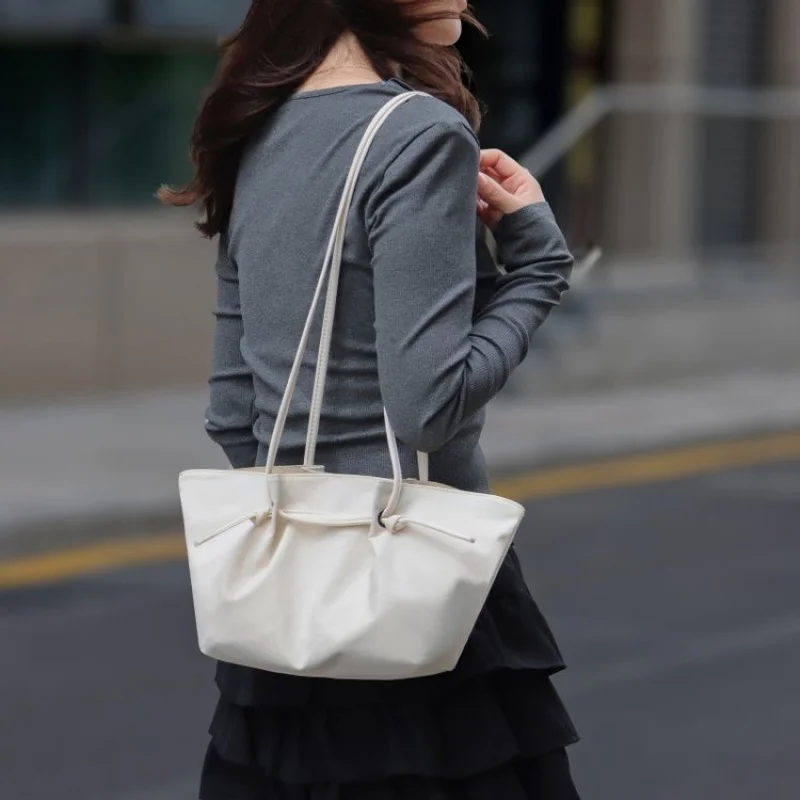 

Modern Elegant Shoulder Bag For Women With Geometric Accents And Premium Textured Leather Finish