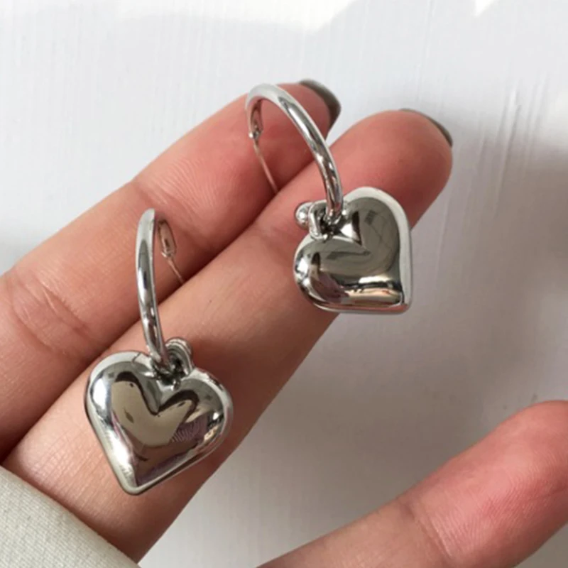 2023 Brand New Silver Glossy Classic Heart Shape Pendant Women's Simple Korean Fashion Pendant Ladies Jewelry Gift
