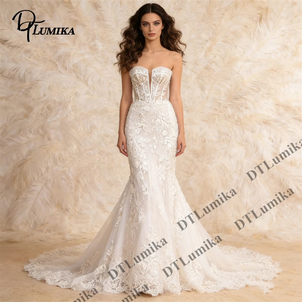 

Strapless Mermaid Wedding Dress Sweetheart Plunge Neckline Lace Train Bride Gown for Modern Church Wedding Bride Dress