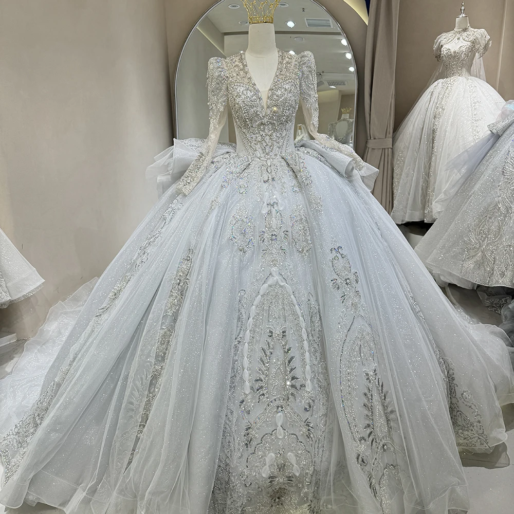 Customized Gorgeous Ivory V-Neck Ball Gown Sequin Lace Up Wedding Dress Vintage Long Sleeves Sweep Train Bridal Gown Dw0038