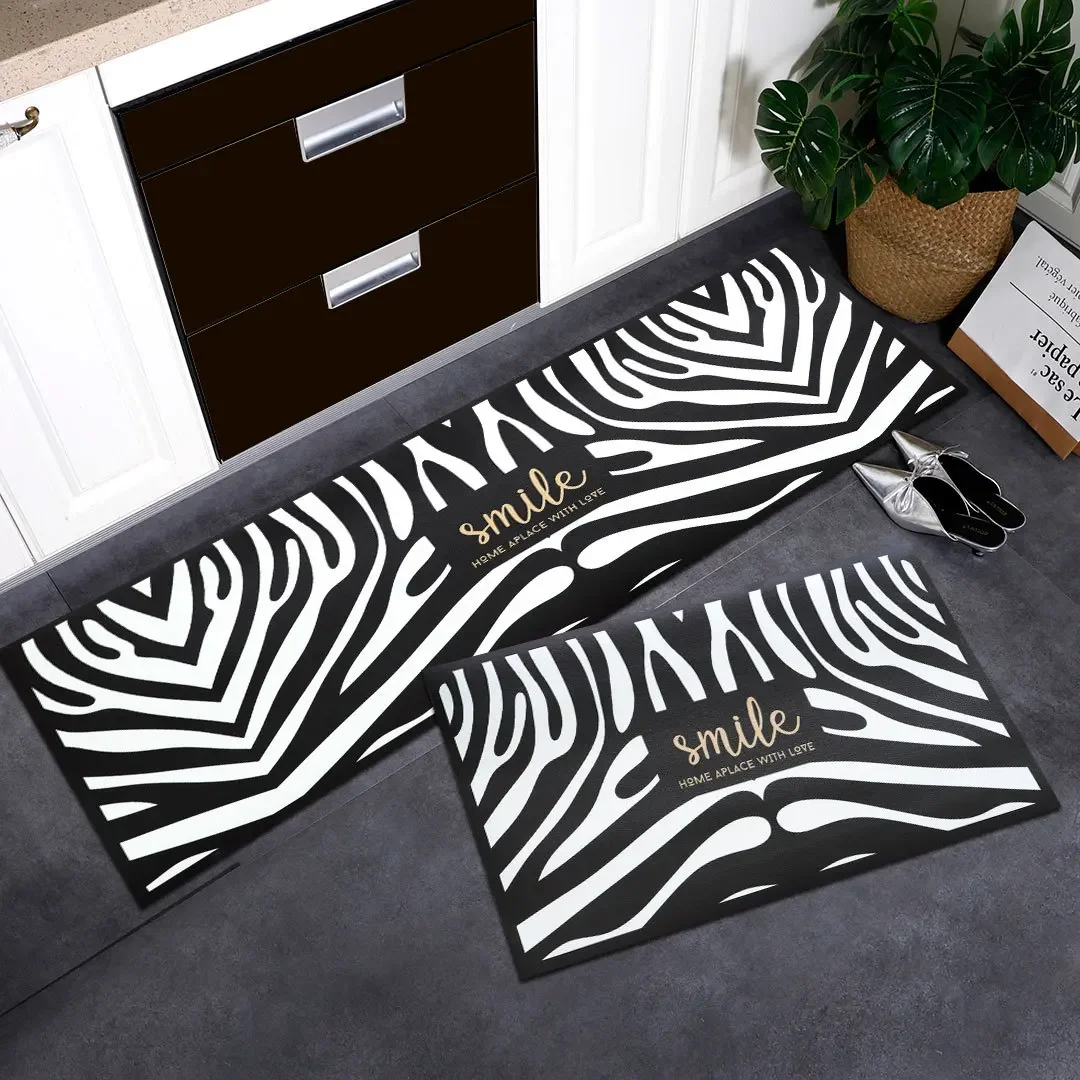 Simple and stylish black and white striped zebra floor mat, kitchen floor mat, water absorption and non-slip bathroom door mat