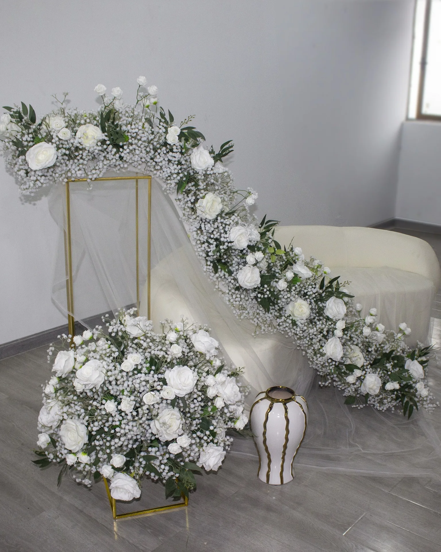 Großhandel Künstliche Blumenkugel Grüne Rosen Gypsophila Blumenreihe Hochzeitsbühnenbogen Hintergrund Seidenblumen Event-Party-Dekoration – Detail 1