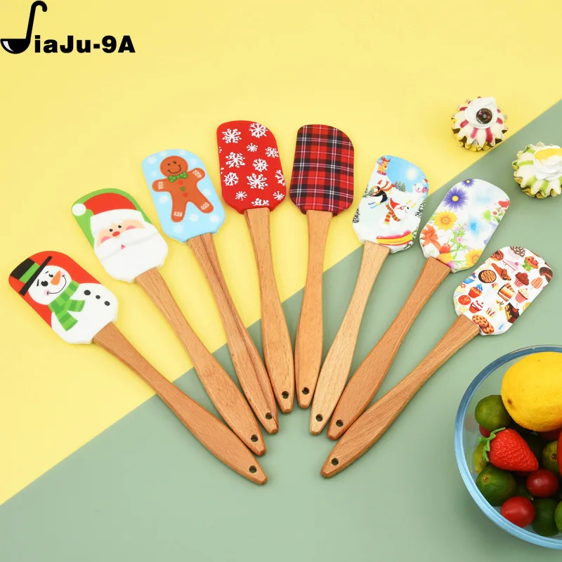 New Christmas Wooden Handle Kitchen Fondant Cake Cream Spatula Silicone Butter Scraper Kitchen Baking Tools Espatula Silicona