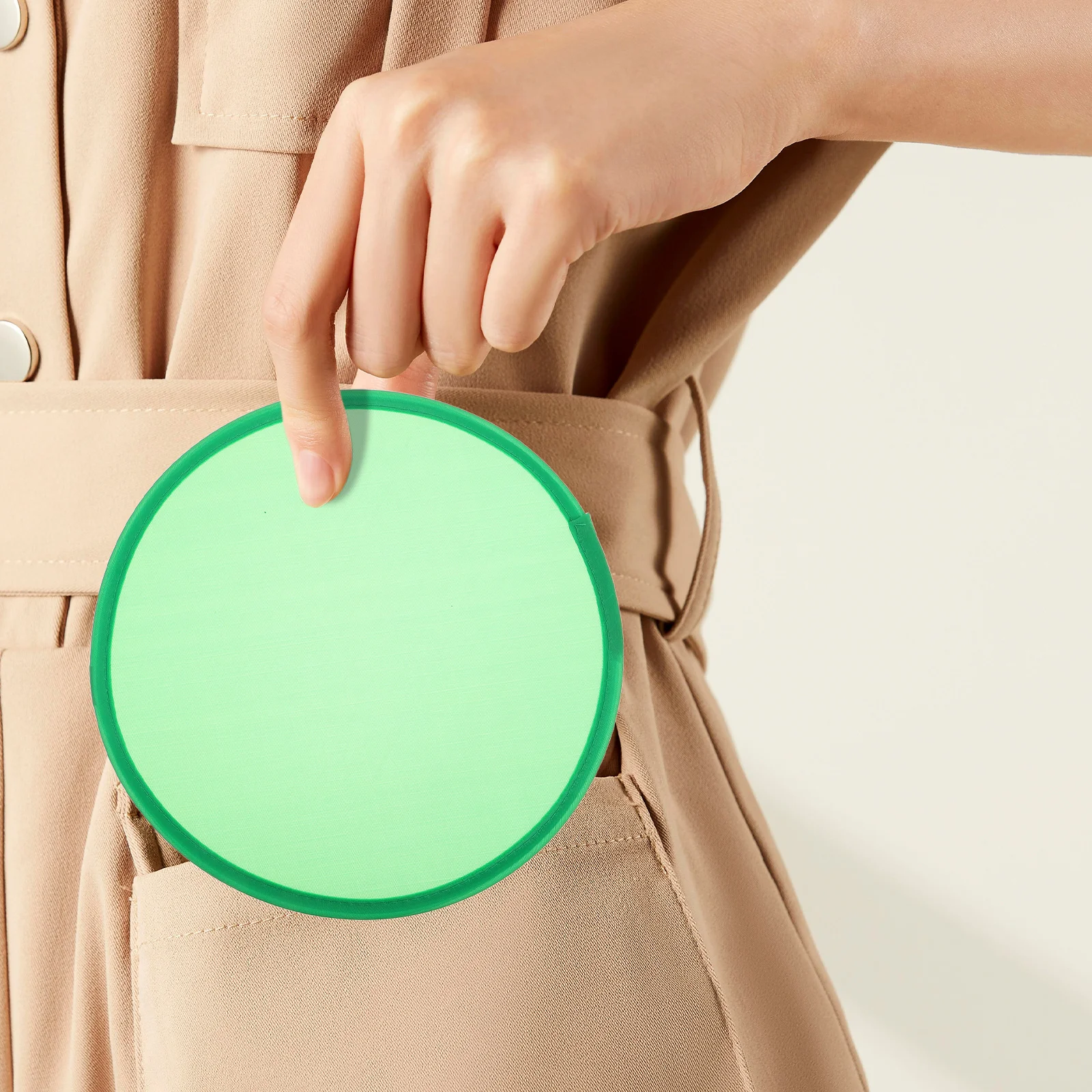 2Pcs Mini Foldable Flying Disc Fan Japanese Style Handheld Circular Fan for Festivals Dance Performance Party Decoration