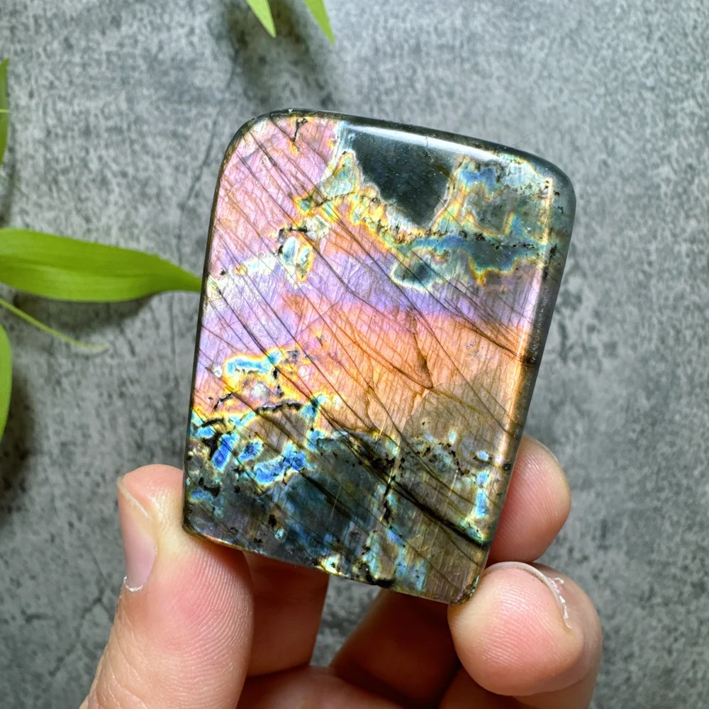 

Natural Stone Colorful violet Light Labradorite Crystal Freeform Healing Home Decor Ornaments Reiki Collection Gift