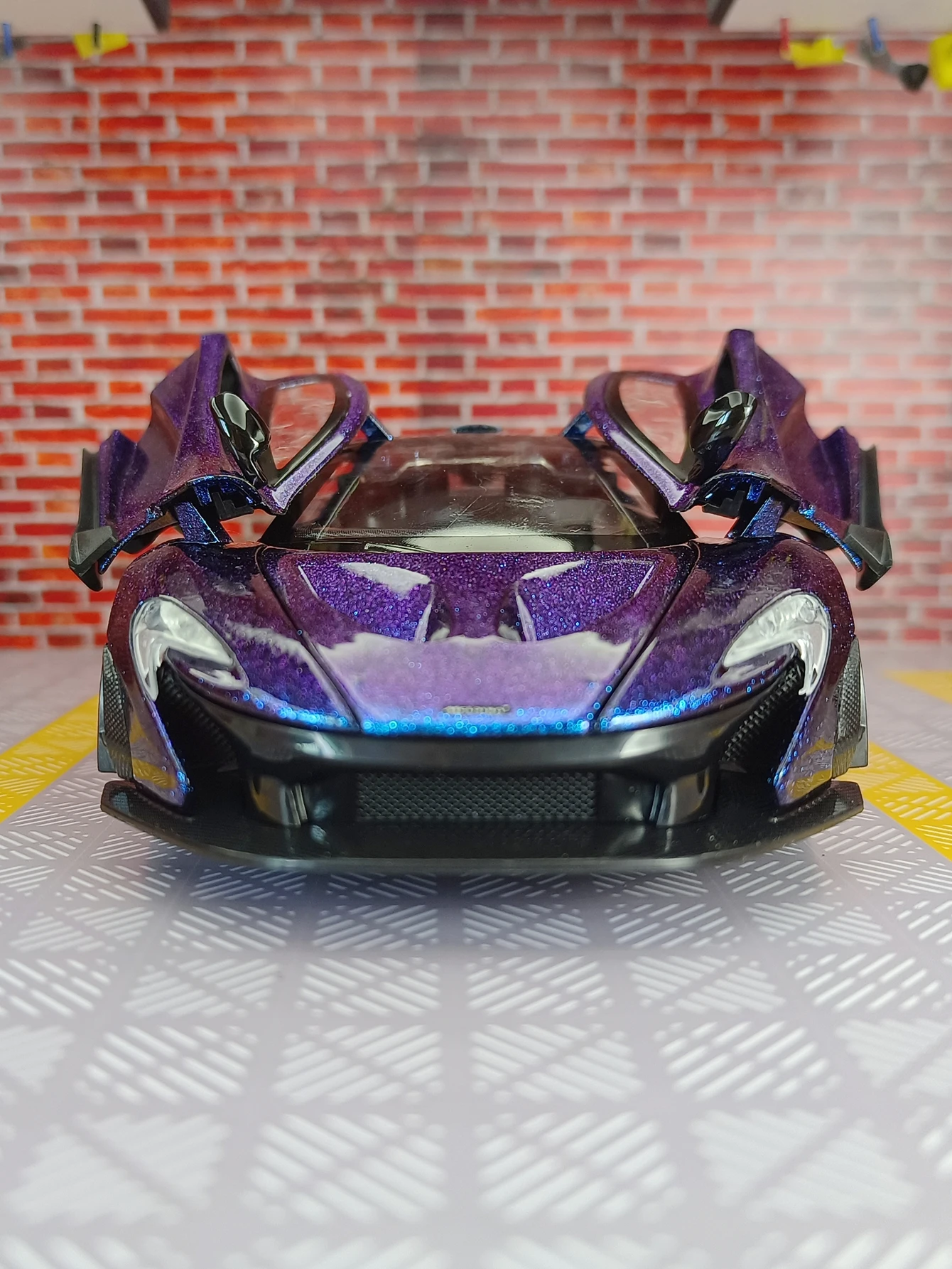 يمكن فتح أبواب وغطاء محرك السيارة الخارق من سبيكة ماكلارين P1 لمحاكاة 1:24 مناسبة لجمع الصنعة الدقيقة #2