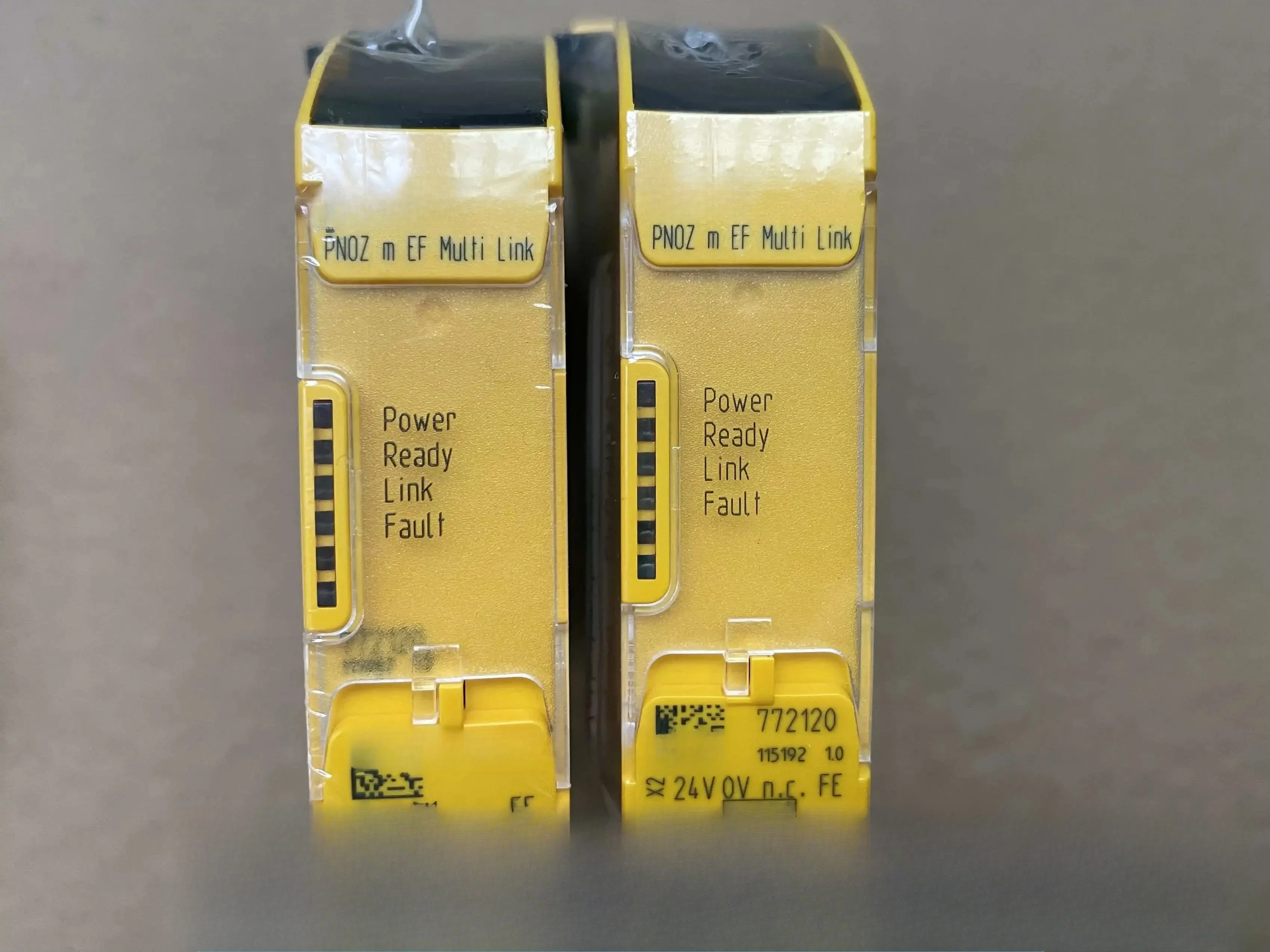 وحدة توسيع السلامة المغناطيسية PNOZ M EF Multi Link