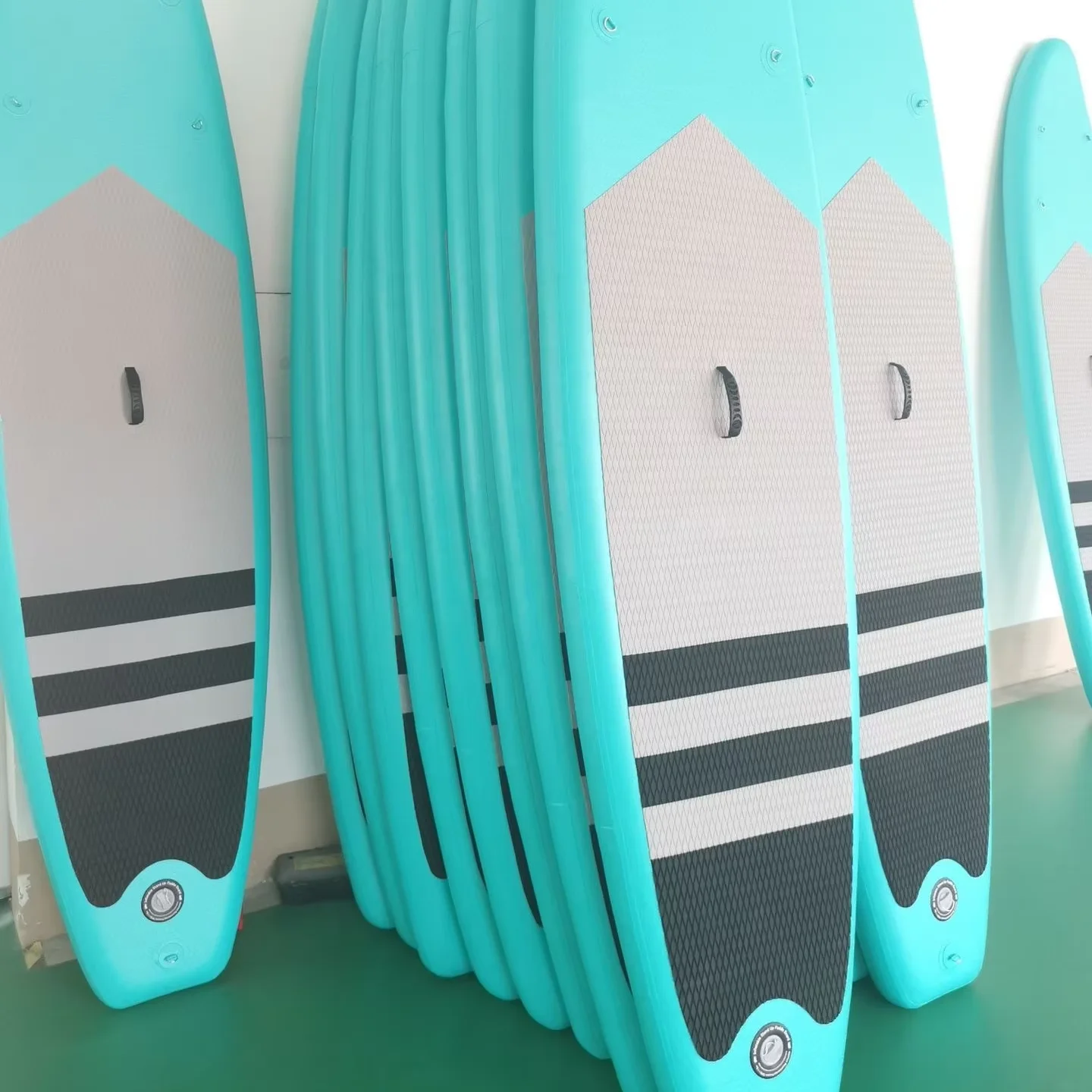 

Hot Selling Inflatable Non-Slip Paddle Board Wakeboarding with Leisurely Floating Various Sizes to Choose From