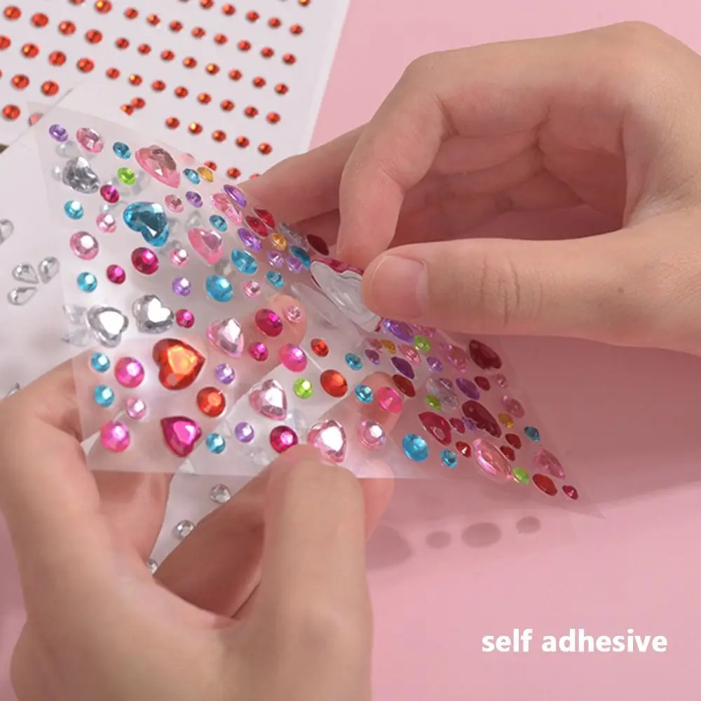Adesivi per gioielli per il viso 3D alla moda Adesivi colorati con strass misti Occhi Ombra Cuore di cristallo Adesivi per tatuaggi usa e getta Donne