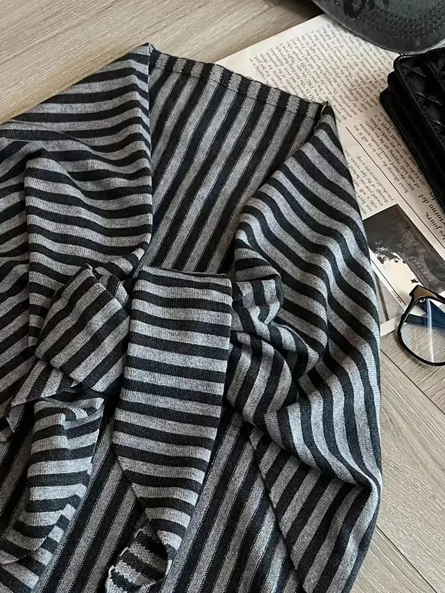 

Korean Style Casual Knitted Scarf Shoulder Wrap Black White Stripes Cowl Neck Outerwear Versatile Summer Accessory