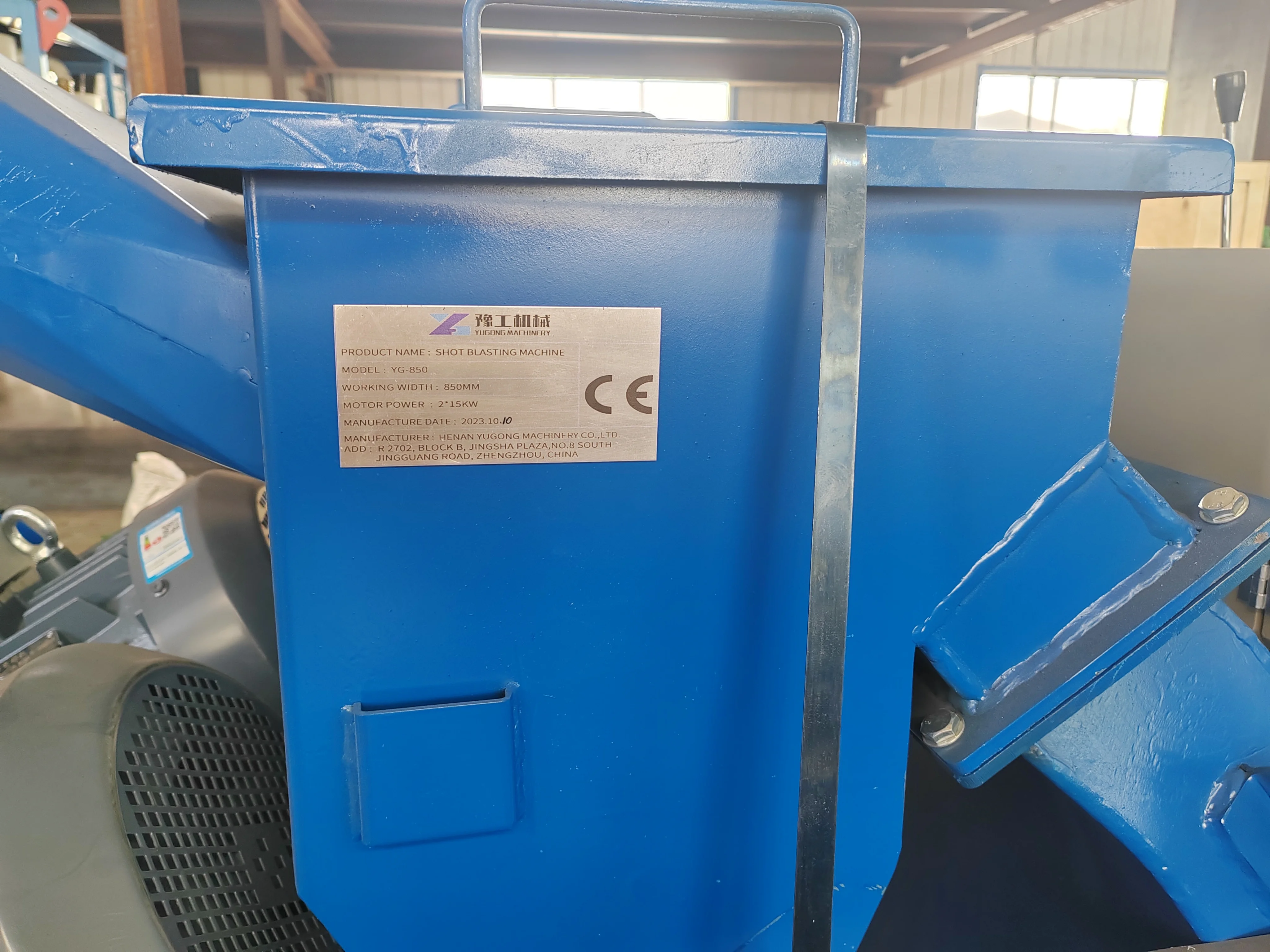 Cheap Small Mobile Shot Blasting Machine, Concrete Road Cleaning with Adjustable Speed & Feed Rate for Road Conditions