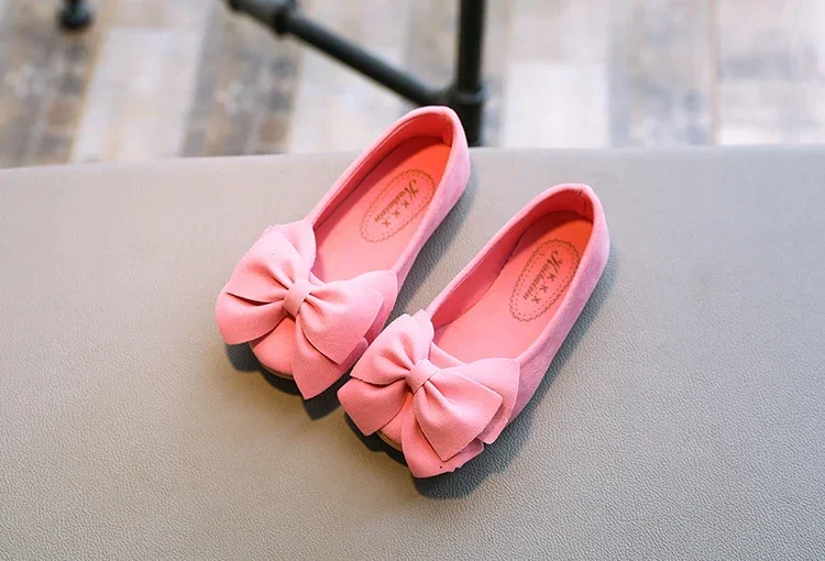 2024 neue Mode Mädchen Schuhe Pu Leder mit großen Fliege Bonbon Farbe Kinder Sandalen Slip-On Kinder Freizeit schuhe 21-36 weich heiß – Detail 12