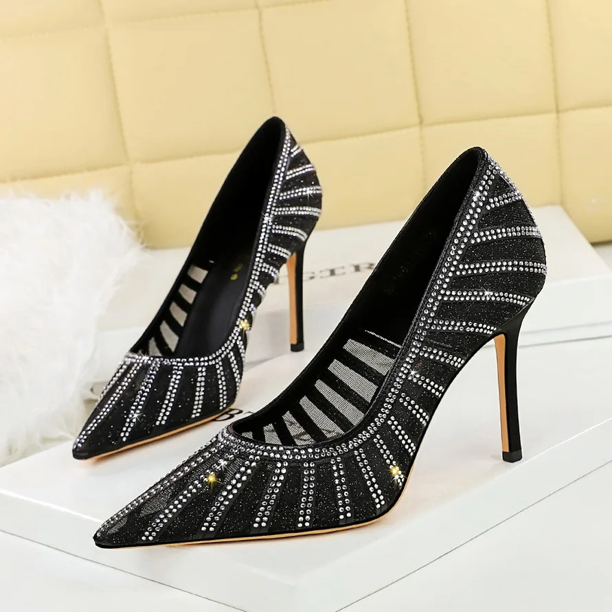

Fashion Spring 2026 Women's Pointed Toe Shoes 10CM Thin High Heel Single Large Size Diamond Wedding Pumps Party Stilettos