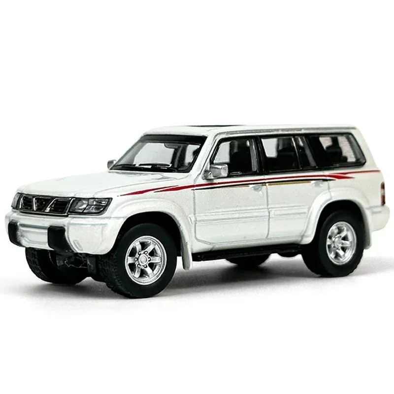 1/64 Scale Nissan Patrol 1998 Y61 Static Car Model 1/64 Metal Diecast Miniature Vehicle Models Toy Men Collection Birthday Gift