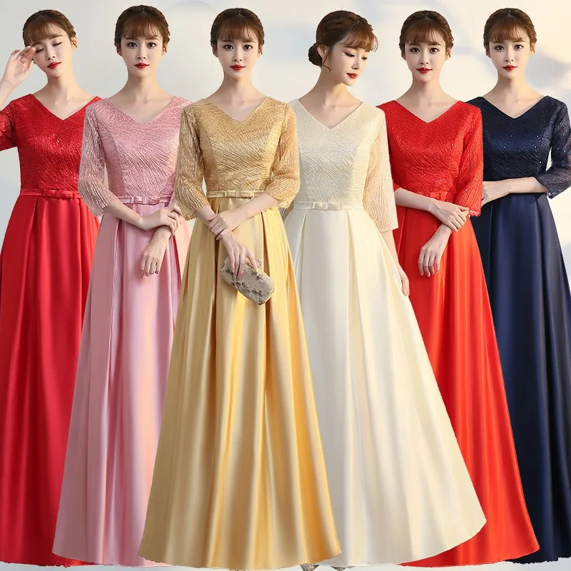 

A long form-fitting dress for the light luxury chorus performance featuring host singer and conductor