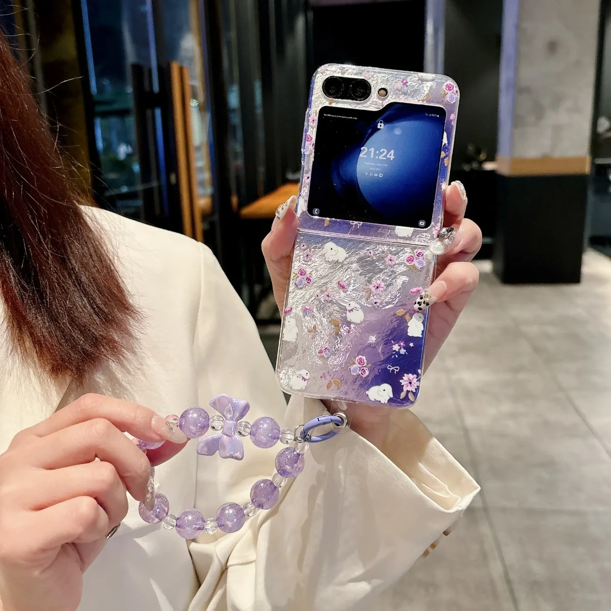 

Gradient Flower Pattern Phone Case with Bracelet For Samsung Galaxy Z Flip 6 5 Flip6 Flip5 5G Hand Rope Hard PC Shockproof Cover