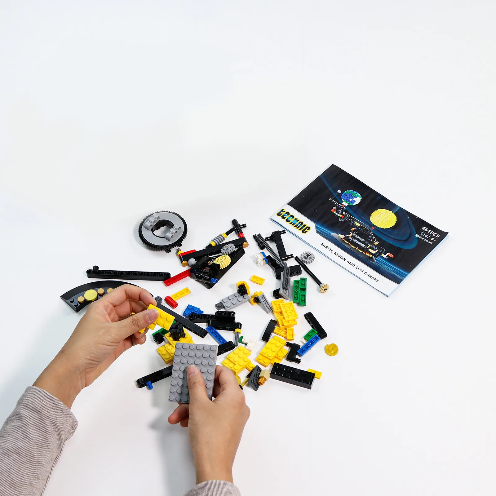 

Изготовленная на заказ модель MOC: MOC-4477 Земля Луна и Солнца с джойстиком в подарок на Рождество