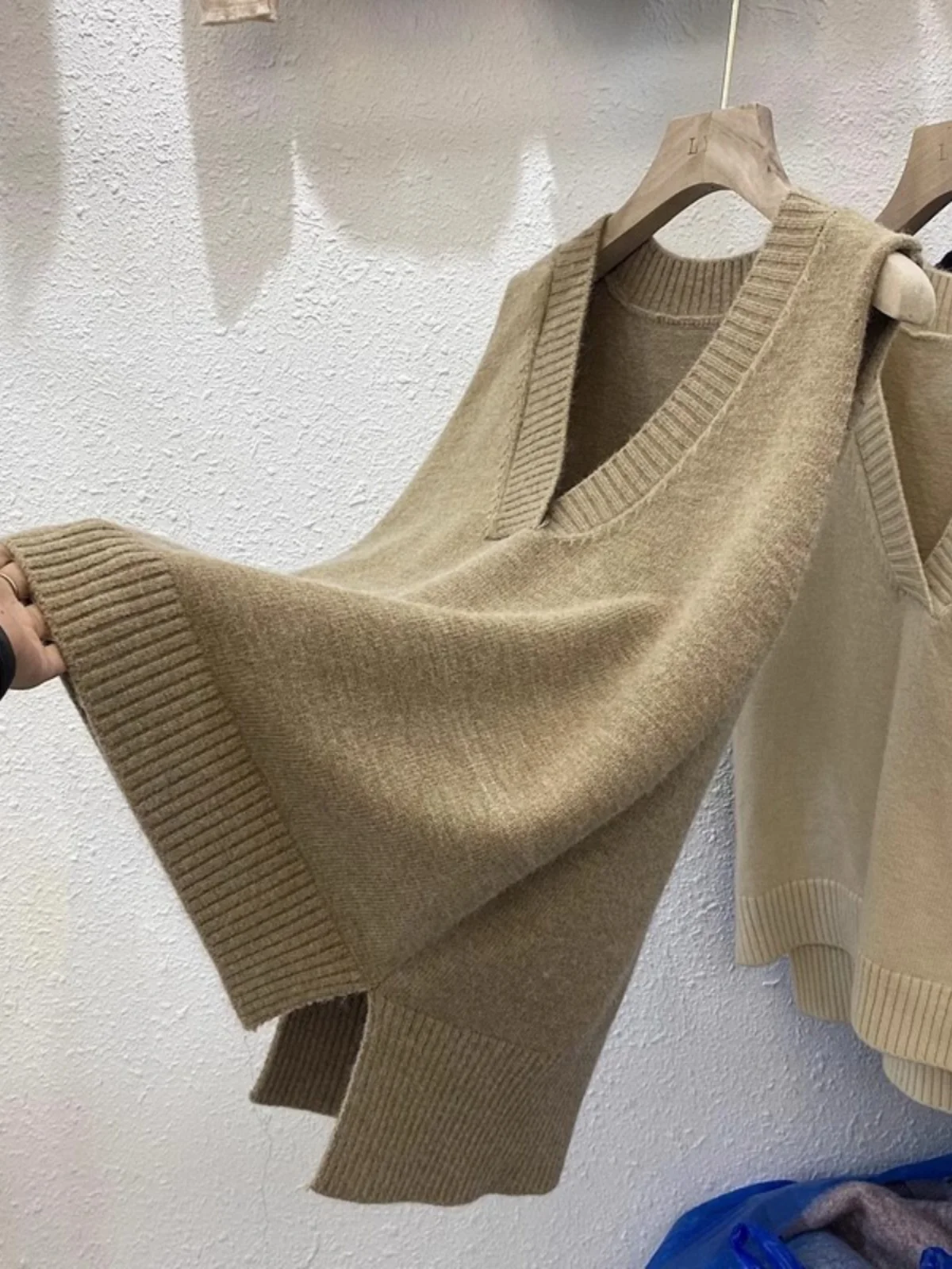 

Casual Faion Pure Color V-ne Vest 2024 Winter Knitted Sweater Vest Versatile Color Retro Sle Women's Clothing