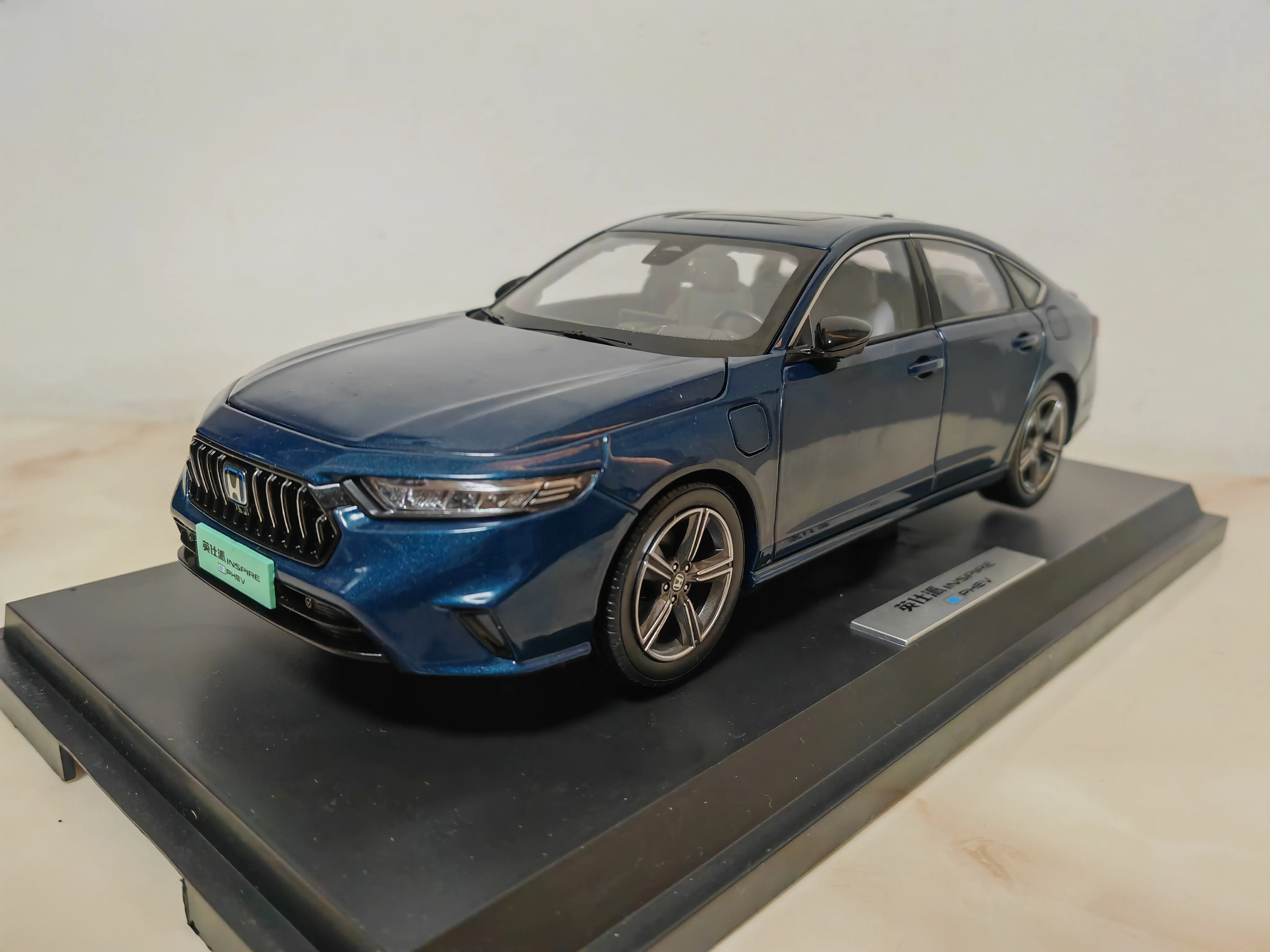 

Литой под давлением масштаб 1:18, оригинальный Dongfeng HONDA INSPAIRE, новинка 2023, модель автомобиля из сплава, Коллекционная игрушка, подарок, сувенир, украшение для дисплея