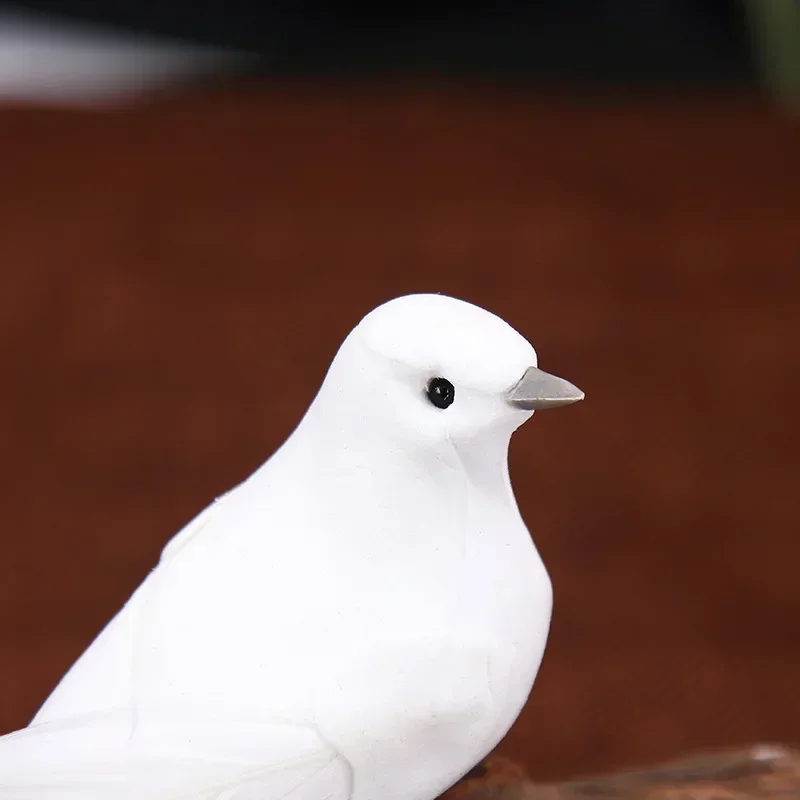 Faux oiseau en mousse artificielle avec clip, plumes de pigeons blancs, colombes pour la décoration de la maison, mariage et Noël, 4 pièces