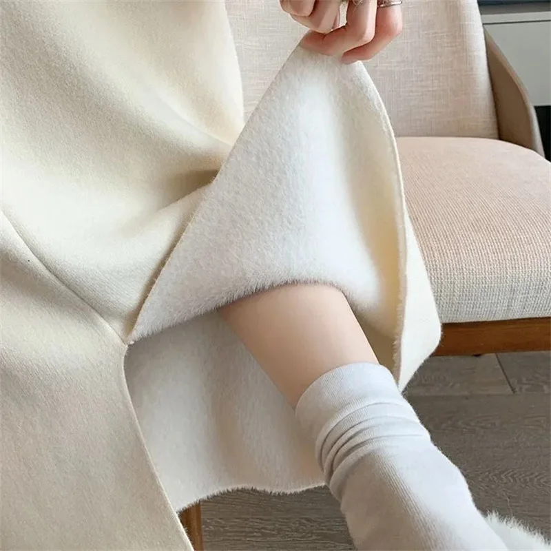 Women Winter Skirt Plush Integrated Velvet High Waist Thickening Skirt 2025 New Female Straight knitt Slit One-step Long Skirt
