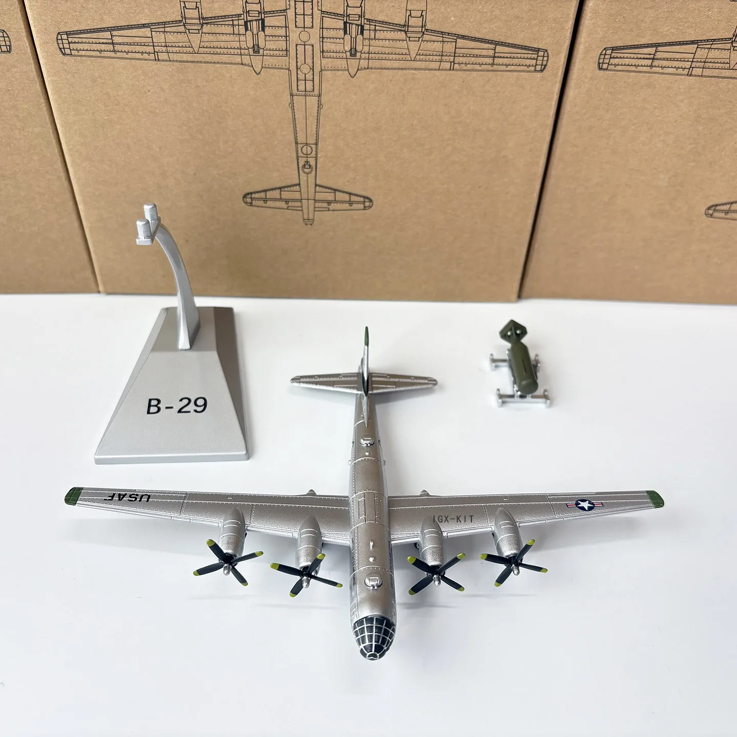 Immagine 6: Pressofuso in scala 1:200 US B-29 Fortezza aerotrasportata B29 Bomber pesante in lega rifinita modello di volo statico decorazione display ornamento