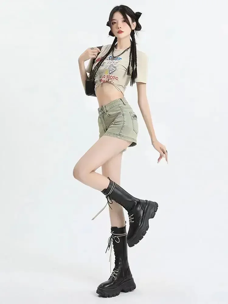 Celana pendek DENIM ฤดูร้อนทรงเอไลน์โอเวอร์ไซส์สำหรับย้อนยุคสำหรับผู้หญิงกางเกงฮอทผ้าเดนิมเอวสูงยีนส์ขาสั้นมีขากว้าง2024