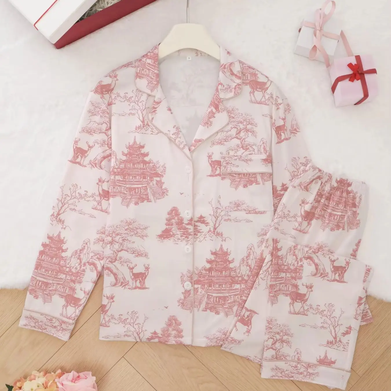 

Fashionable Women's Pajama Set Floral Print Notched Collar Long Sleeve Top & Pants Soft Comfy Lounge wear Loungewear for Home