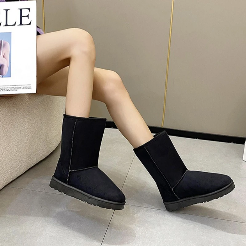 

Women's Solid Color Casual Flat-bottomed Heel Boots in Winter Fashion Warm Round Head Anti-slip Wear-resistant Snow Boots.