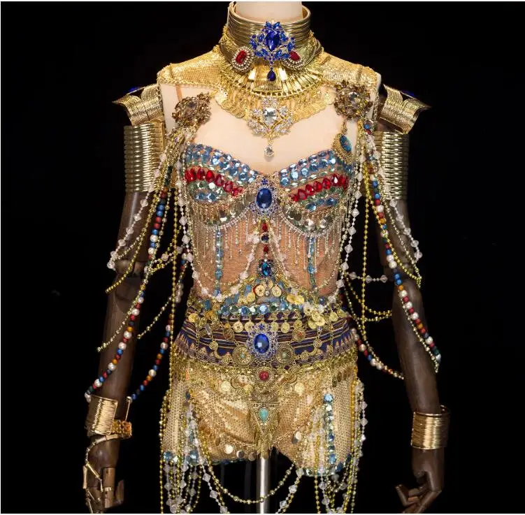 

Female Demon Cosplay Exaggerates Exotic Style Photography Costumes Props Bar Performance Costumes