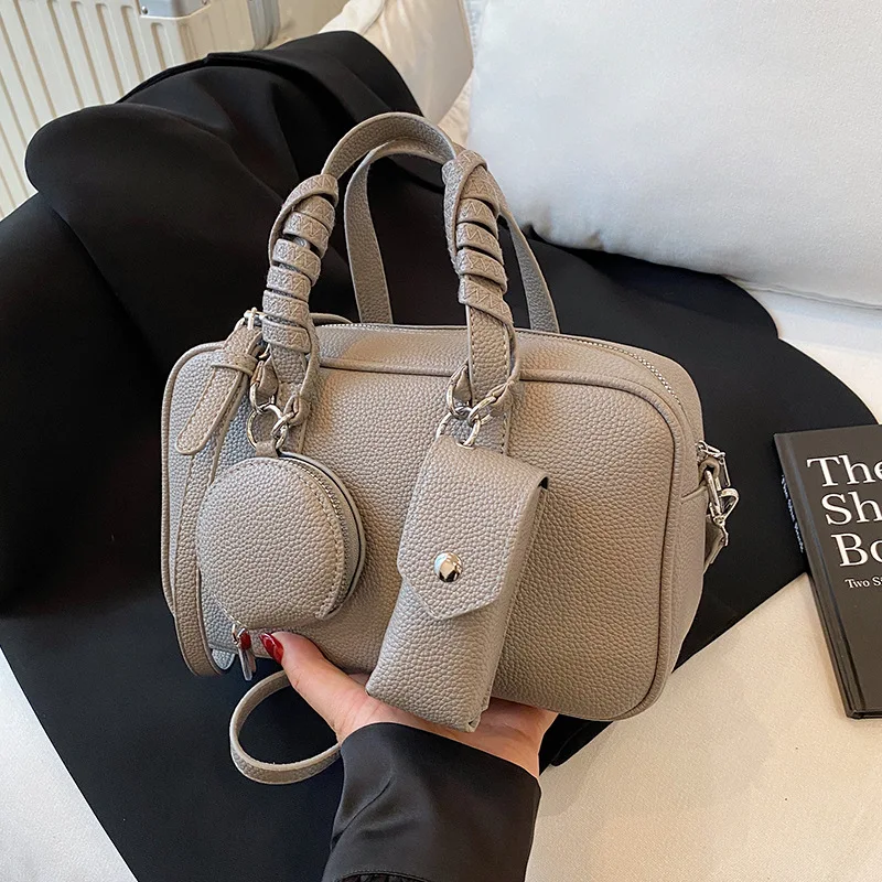 

2025 Niche Mother-Daughter Tote Bag Textured Crossbody Purse for Women Unique Commuter Shoulder Bag, Minimalist Day-to-Night Bag