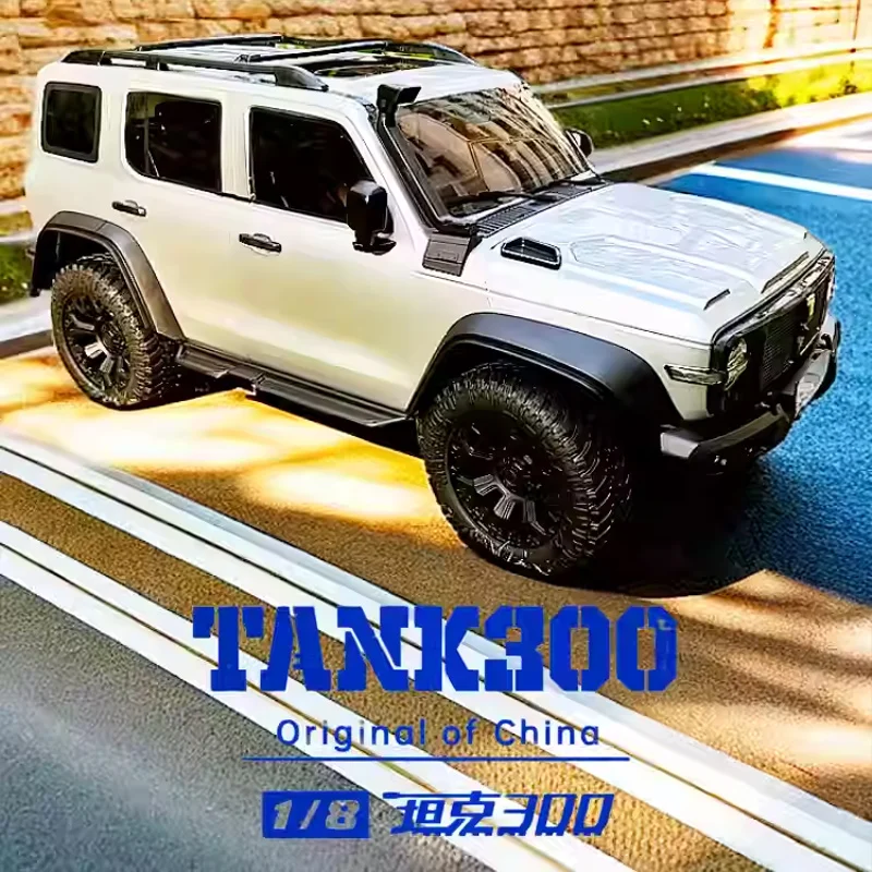 

KM Raytheon 1/8 Tank 300 RC Remote Control Electric Model Car Third Anniversary Differential Lock Off-road Climbing Car