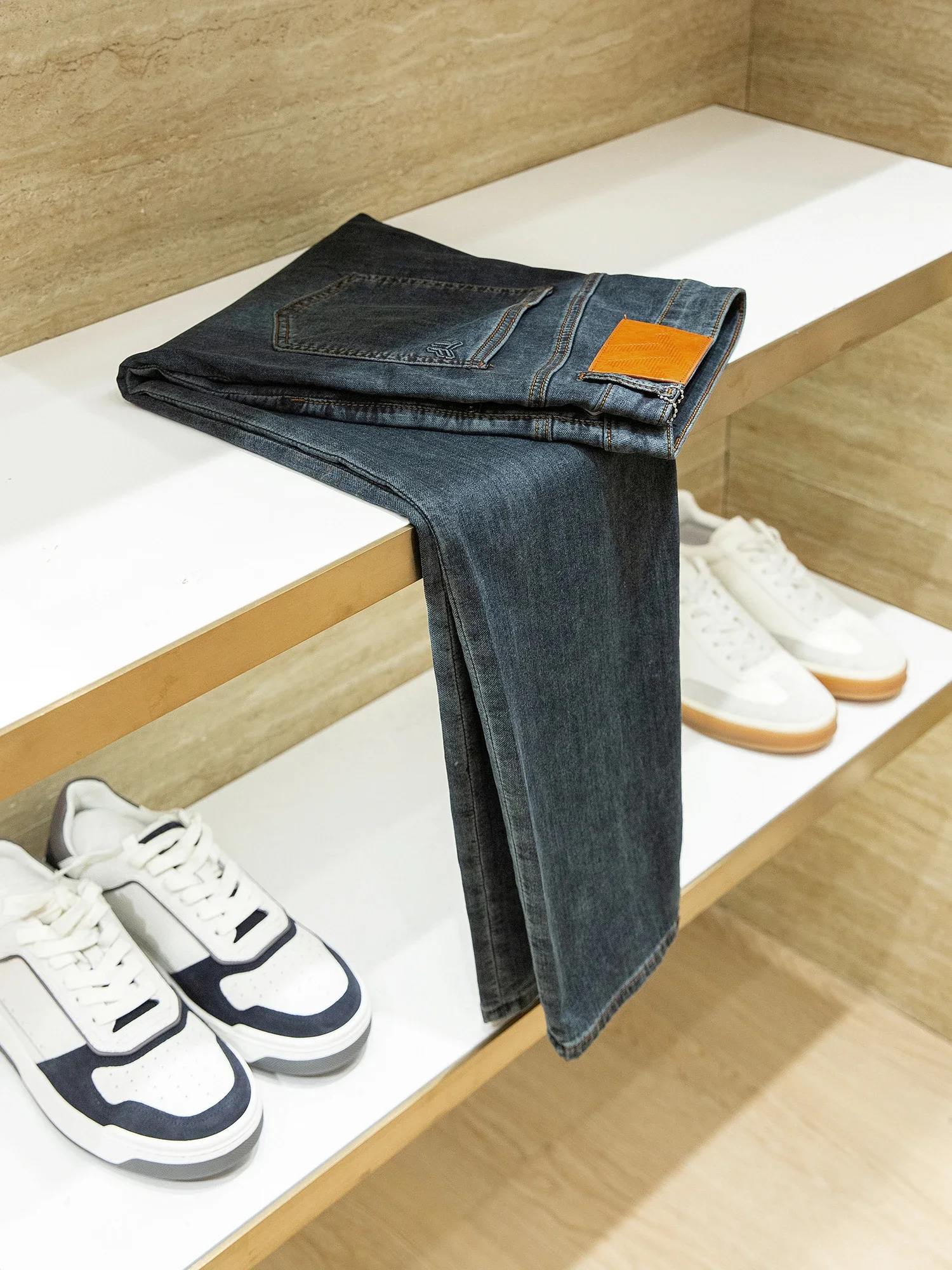 

Lyocell Washed 10oz Breathable Tannin Straight Jeans